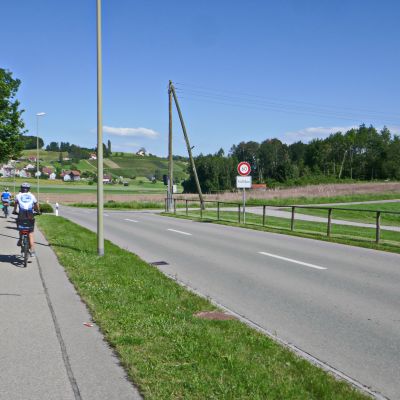 049 Wir erreichen Trüllikon